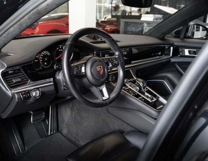 Porsche Panamera 5