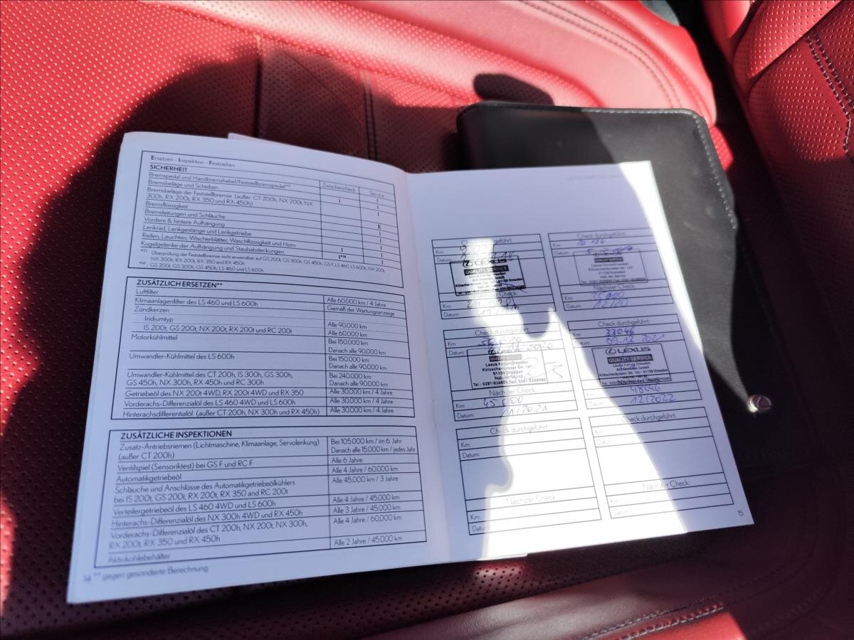 Lexus RC 300h Kupé 2,5 l 133 kw