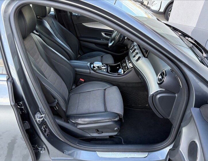 Mercedes-Benz Třídy E 21