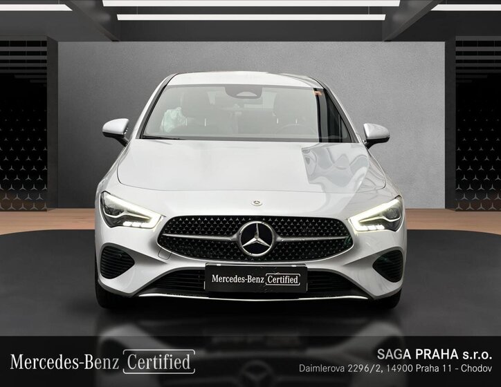 Mercedes-Benz CLA 8