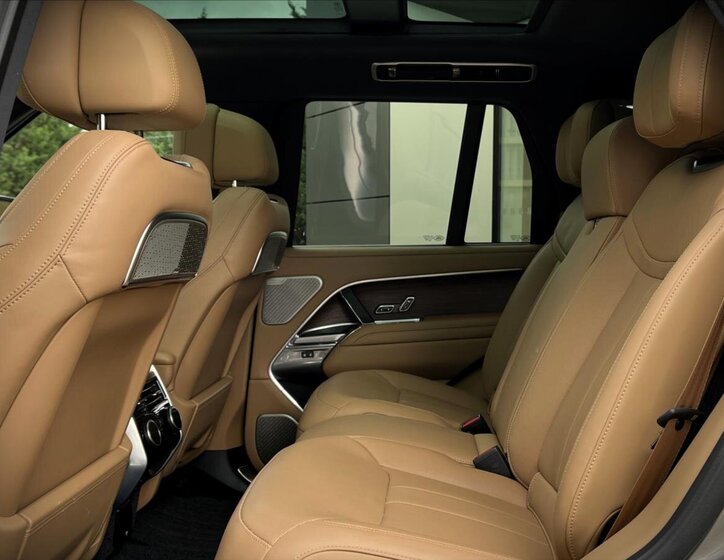 Land Rover Range Rover SUV 4,4 l 390 kw