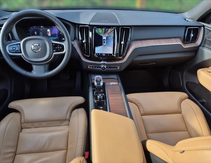 Volvo XC60 SUV / Terénní 2,0 l 184 kw