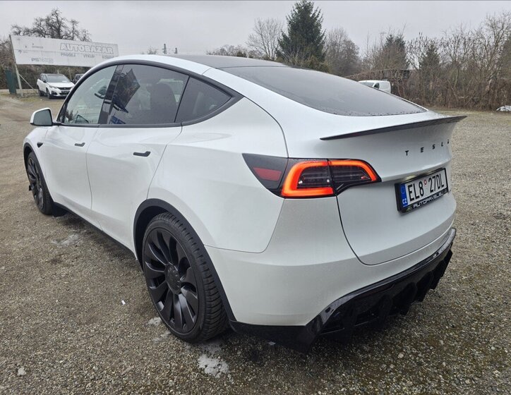 Tesla Model Y SUV 0,0 393 kw