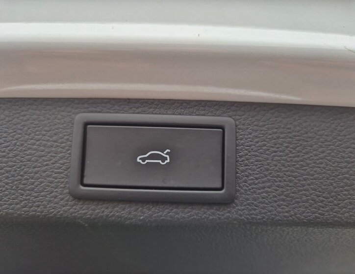 Škoda Karoq SUV 1,5 l 110 kw