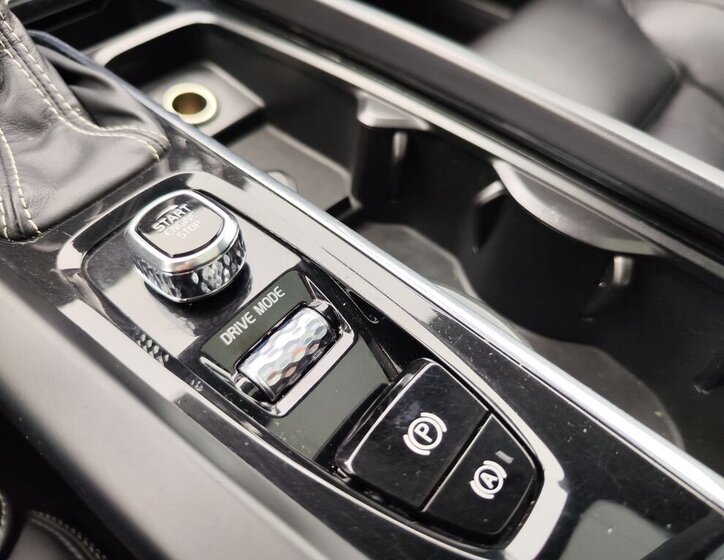 Volvo V60 Kombi 2,0 l 240 kw