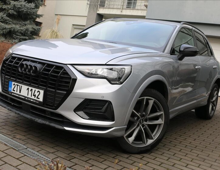Audi Q3 SUV 2,3 l 137 kw