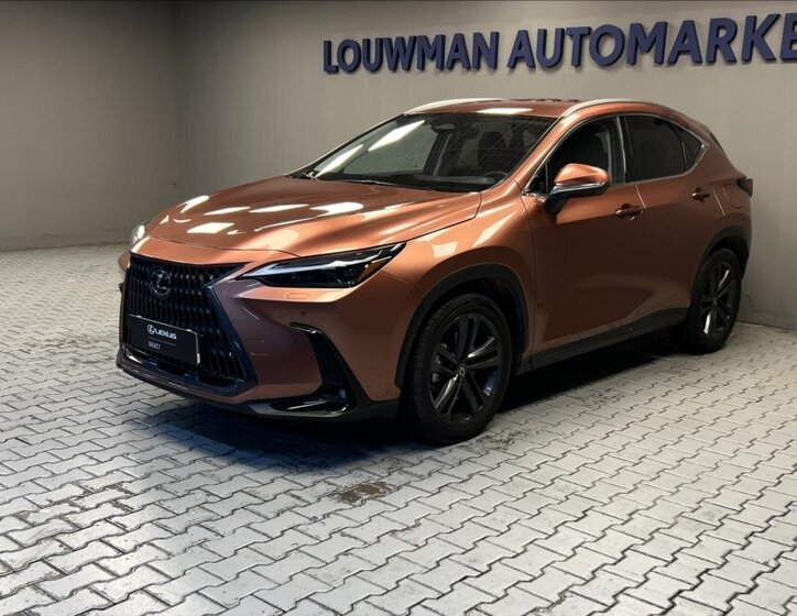 Lexus NX 450h plus 1