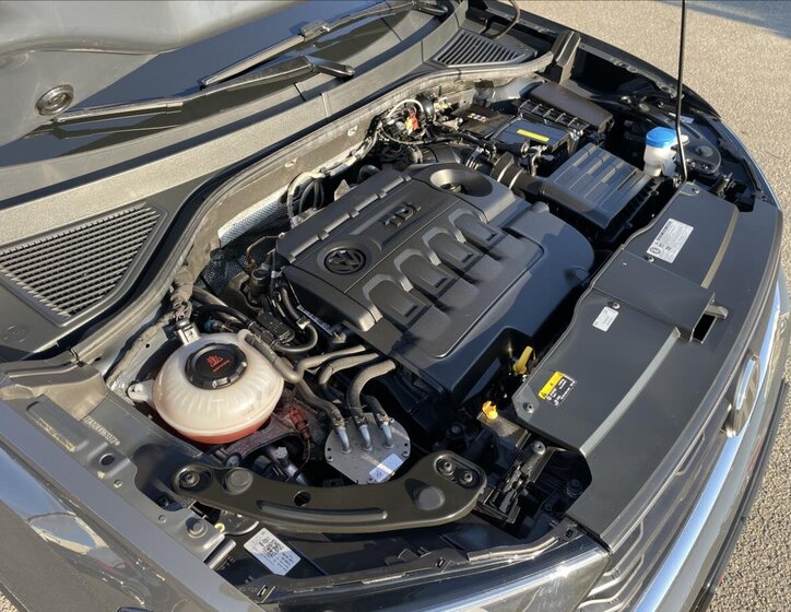 Volkswagen T-Roc SUV 2,0 l 110 kw