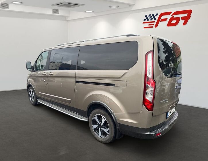 Ford Tourneo Custom 4