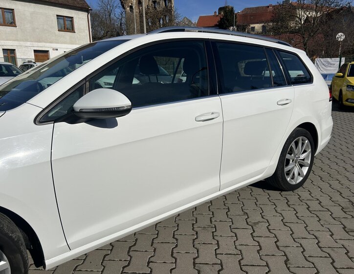 Volkswagen Golf Kombi 2,0 l 110 kw