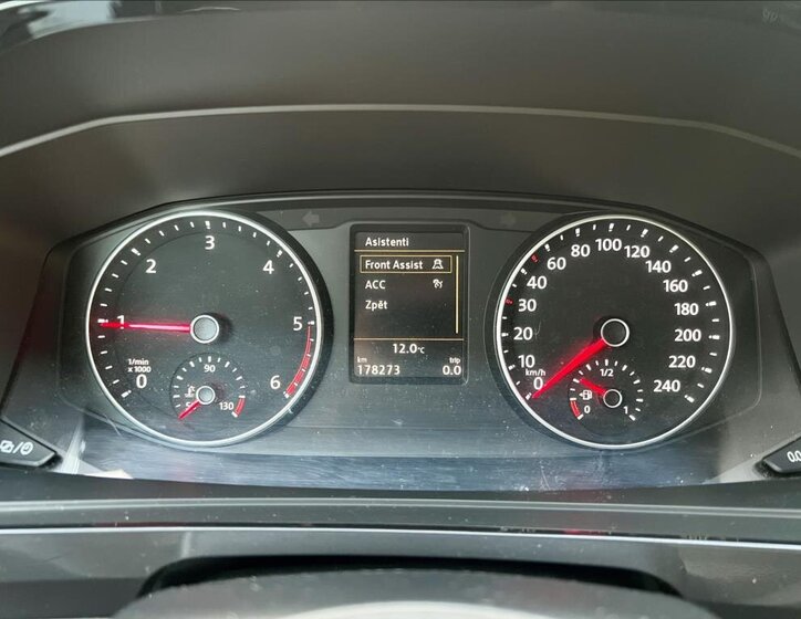 Volkswagen Multivan 22