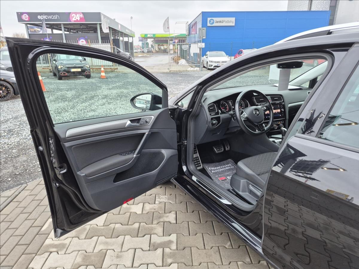 Volkswagen Golf Kombi 1,5 l 110 kw