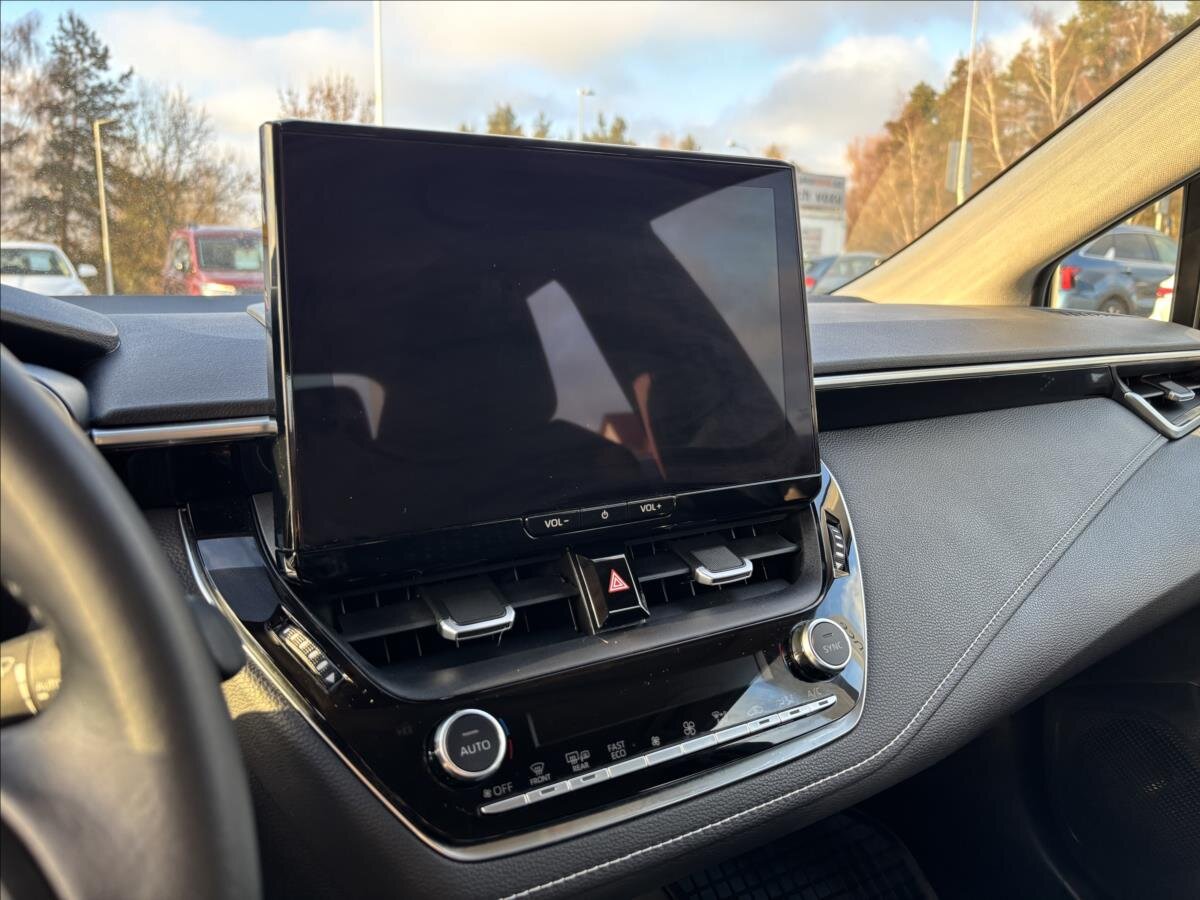 Toyota Corolla Sedan 1,5 l 92 kw