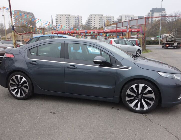 Opel Ampera 7