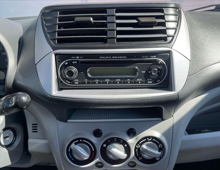 Suzuki Alto Hatchback 996,0 50 kw