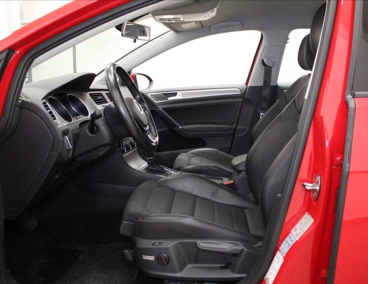 Volkswagen Golf Hatchback 1,2 l 81 kw