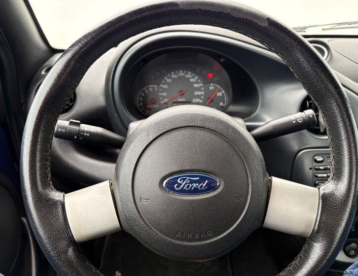 Ford Streetka Kabriolet 1,6 l 70 kw