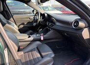 Alfa Romeo Giulia Sedan / Limuzína 2,0 l 206 kw