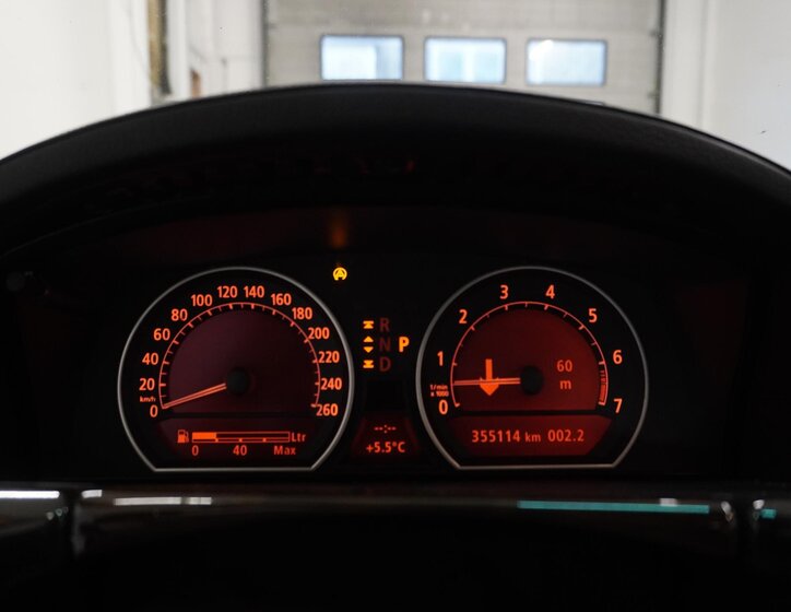 BMW Řada 7 Sedan 6,0 l 327 kw