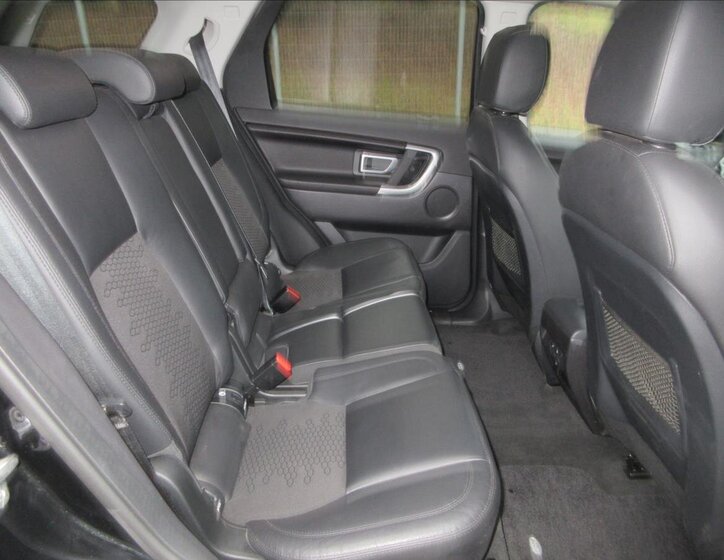 Land Rover Discovery Sport SUV 2,0 l 132 kw