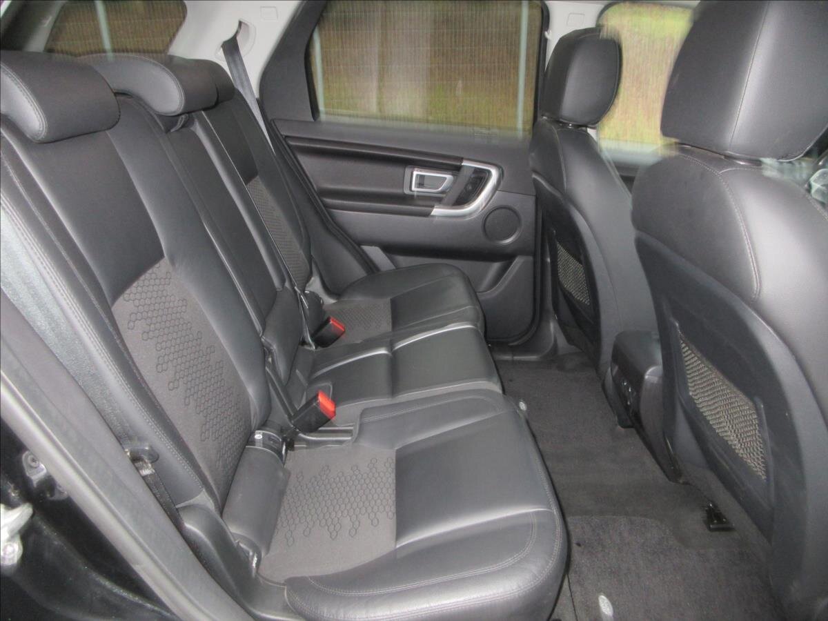 Land Rover Discovery Sport SUV 2,0 l 132 kw