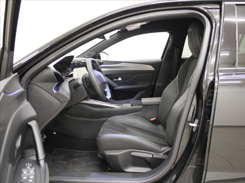 Peugeot 408 Liftback 1,6 l 165 kw