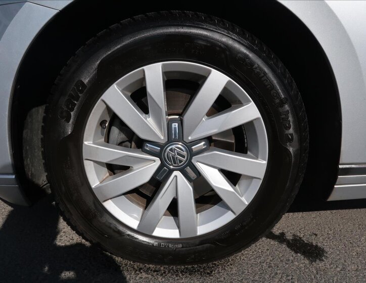 Volkswagen Passat Kombi 2,0 l 110 kw