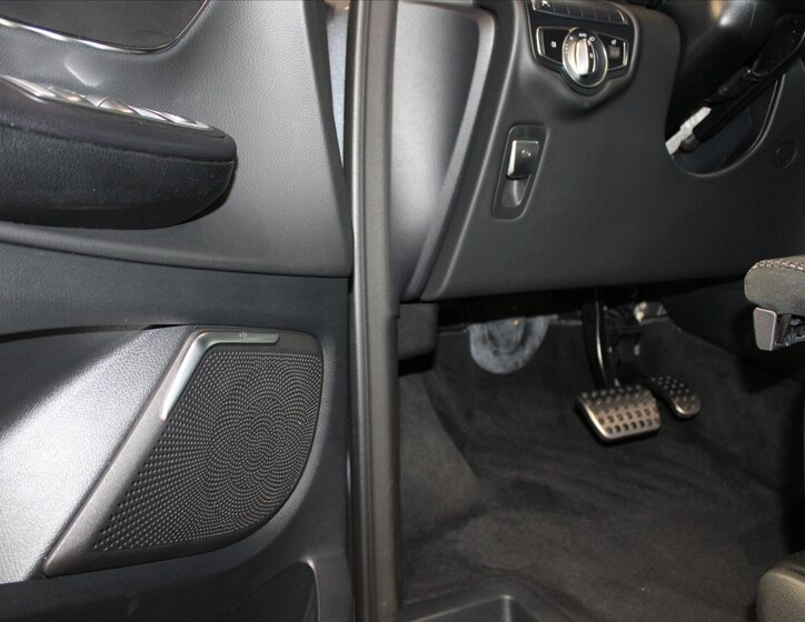 Mercedes-Benz Třídy V MPV 2,0 l 174 kw