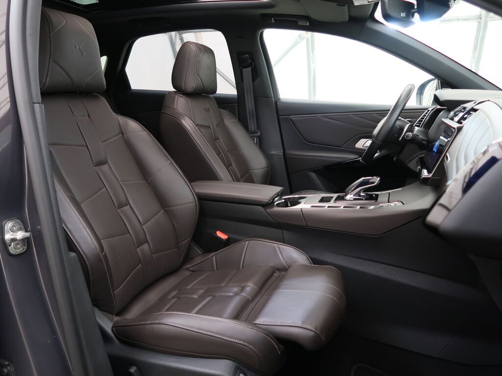 DS Automobiles DS7 Crossback SUV / Terénní 1,6 l 133 kw