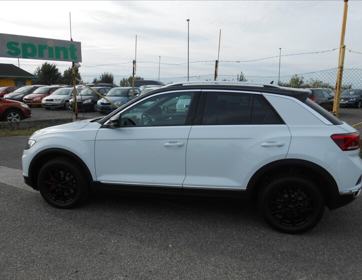 Volkswagen T-Roc 11