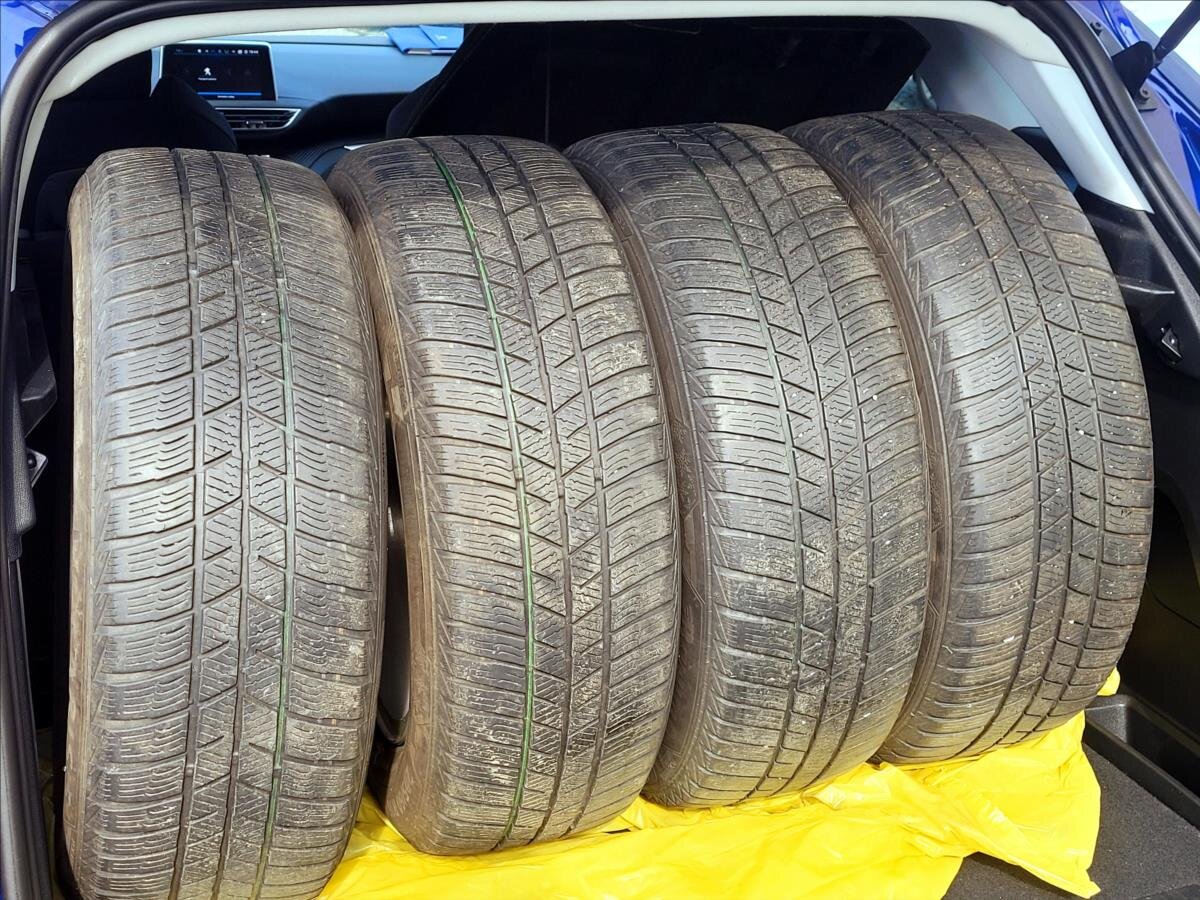 Peugeot 3008 SUV / Terénní 1,5 l 96 kw