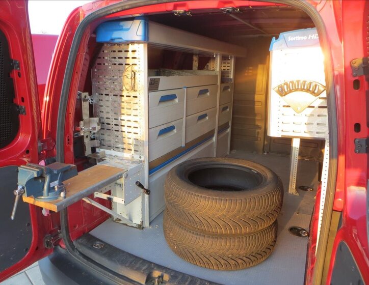 Volkswagen Caddy Skříň 1,4 l 81 kw