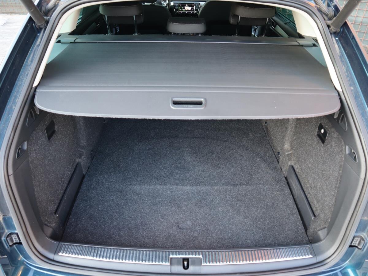 Škoda Superb Kombi 2,0 l 110 kw