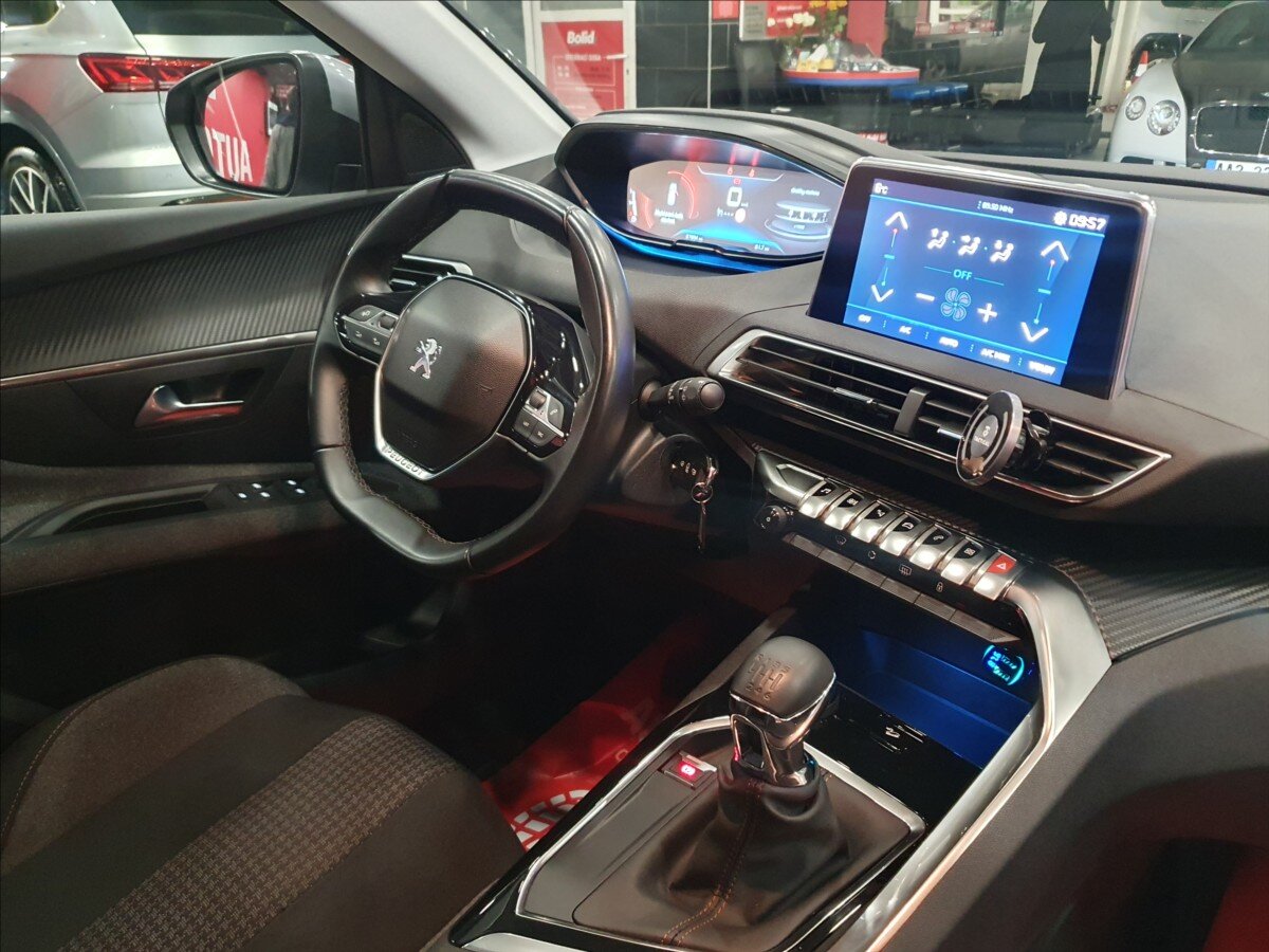 Peugeot 3008 SUV / Terénní 1,2 l 96 kw