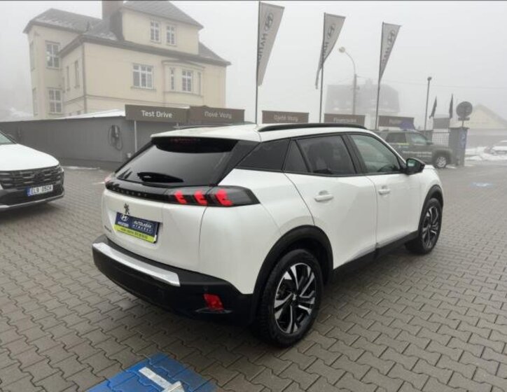 Peugeot 2008 SUV 0,0 100 kw