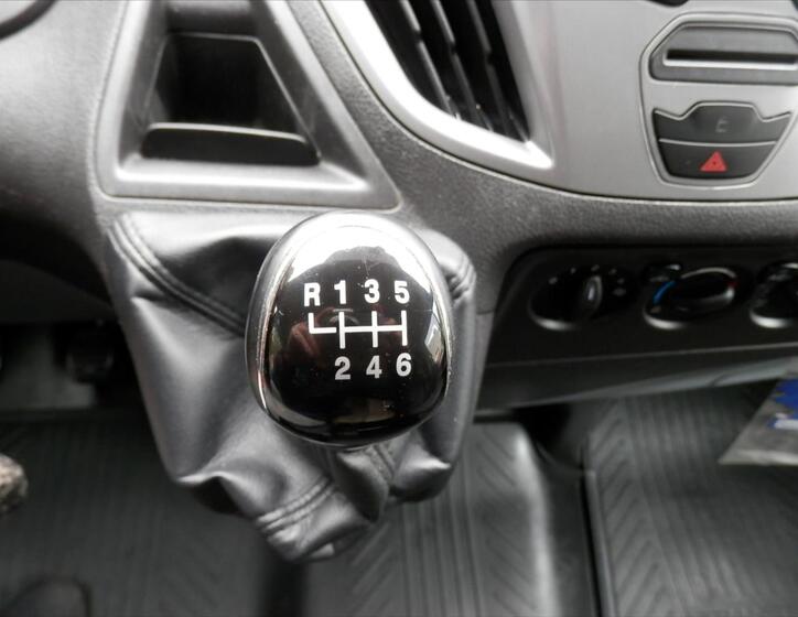 Ford Transit Custom 19