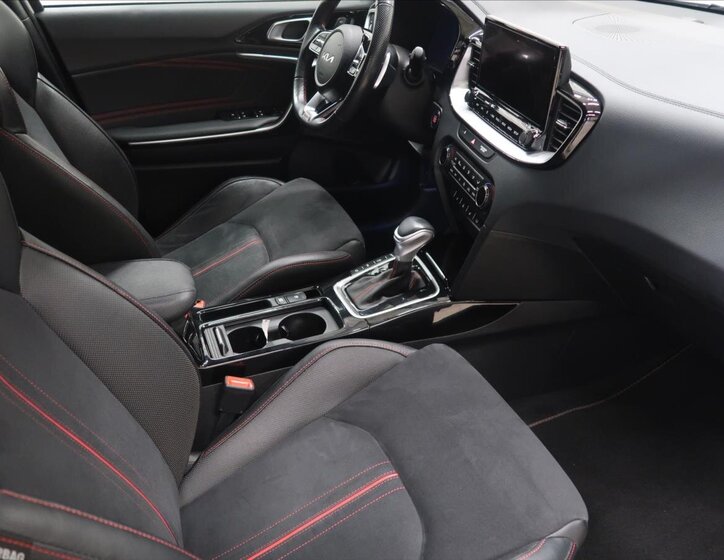 KIA ProCeed Kombi 1,6 l 150 kw