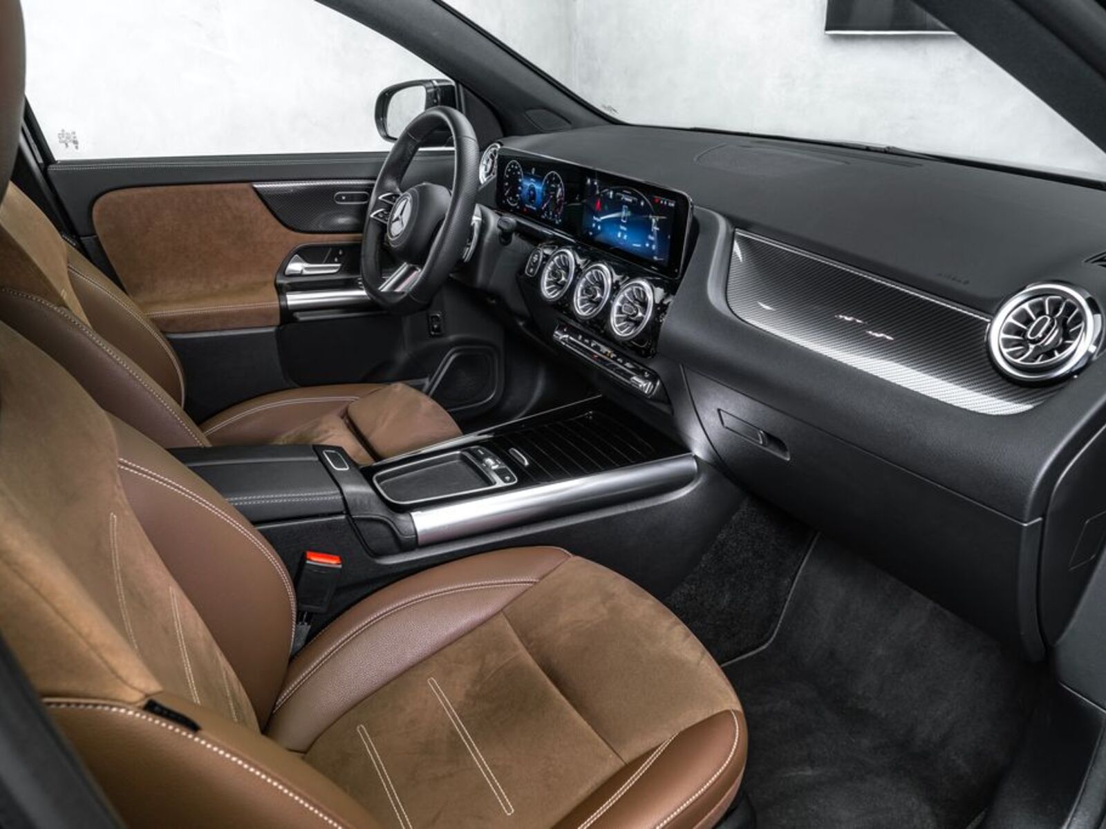 Mercedes-Benz GLA 11