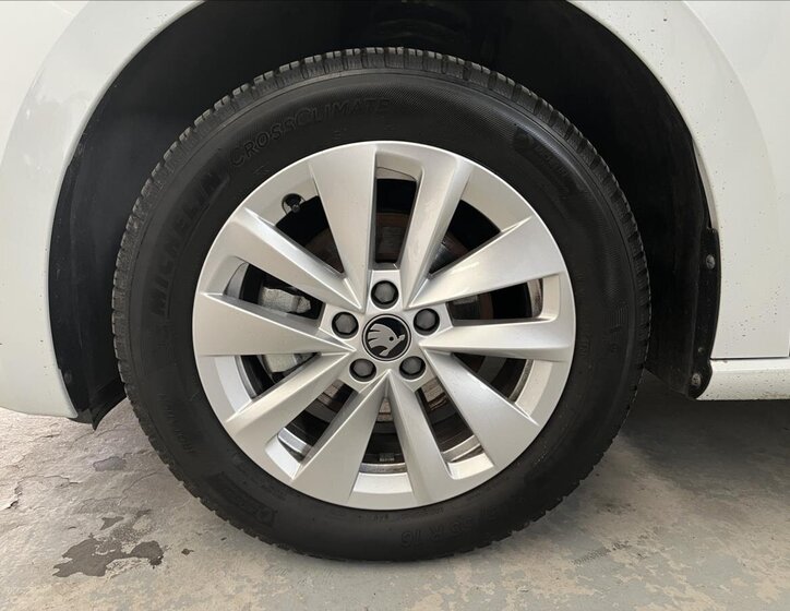 Škoda Scala Hatchback 999,0 85 kw