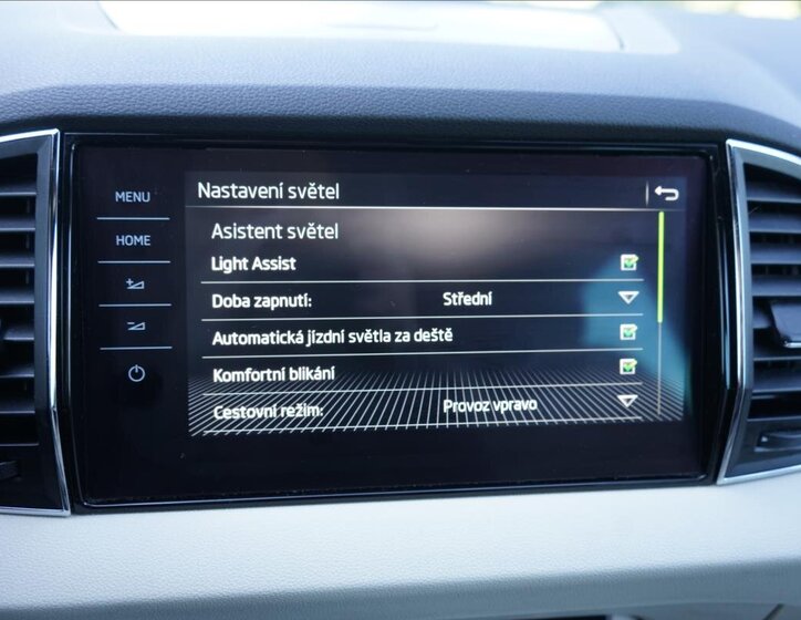 Škoda Karoq SUV / Terénní 2,0 l 110 kw