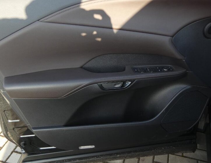 Lexus RX 350h SUV / Terénní 2,5 l 140 kw