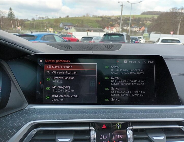 BMW X7 SUV / Terénní 4,4 l 390 kw