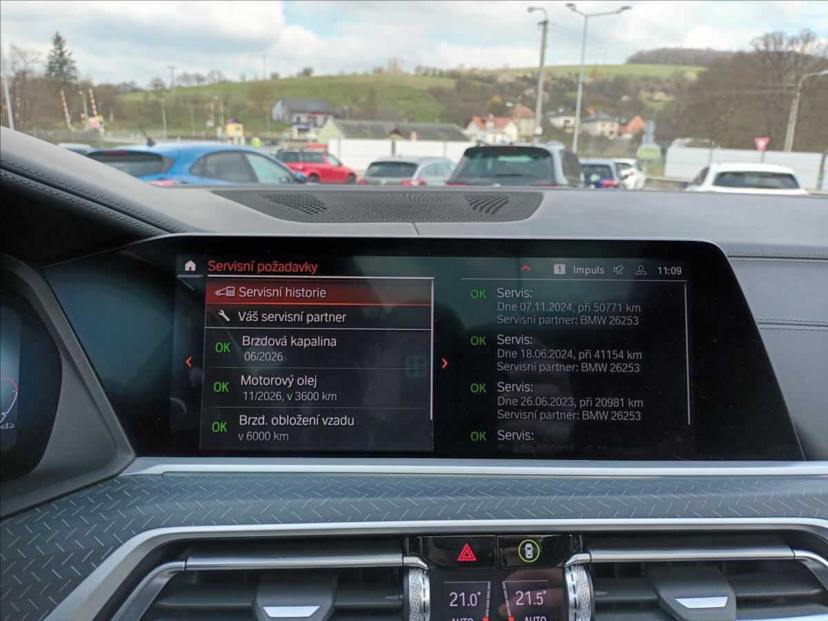 BMW X7 SUV / Terénní 4,4 l 390 kw