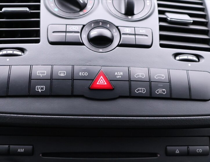 Mercedes-Benz Vito Kombi 2,1 l 70 kw