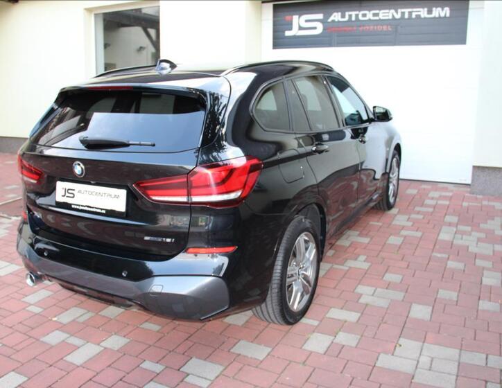 BMW X1 7