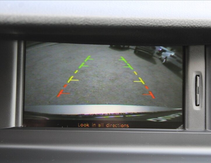 Renault Latitude Sedan / Limuzína 2,0 l 127 kw