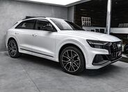Audi SQ8 4