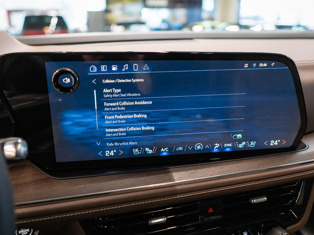 Chevrolet Suburban SUV 6,2 l 313 kw