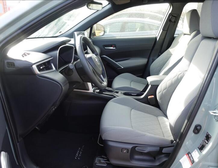 Toyota Corolla Cross 10