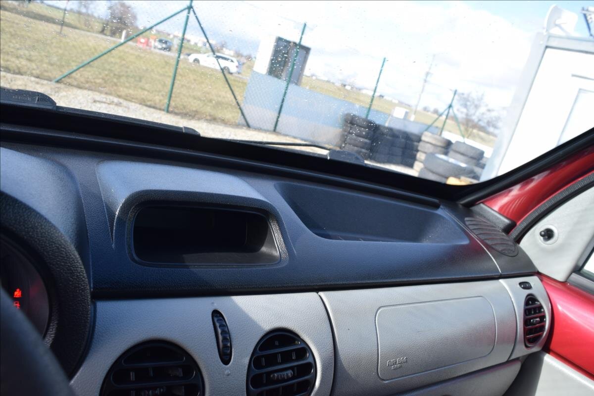 Renault Kangoo Kombi 1,1 l 55 kw